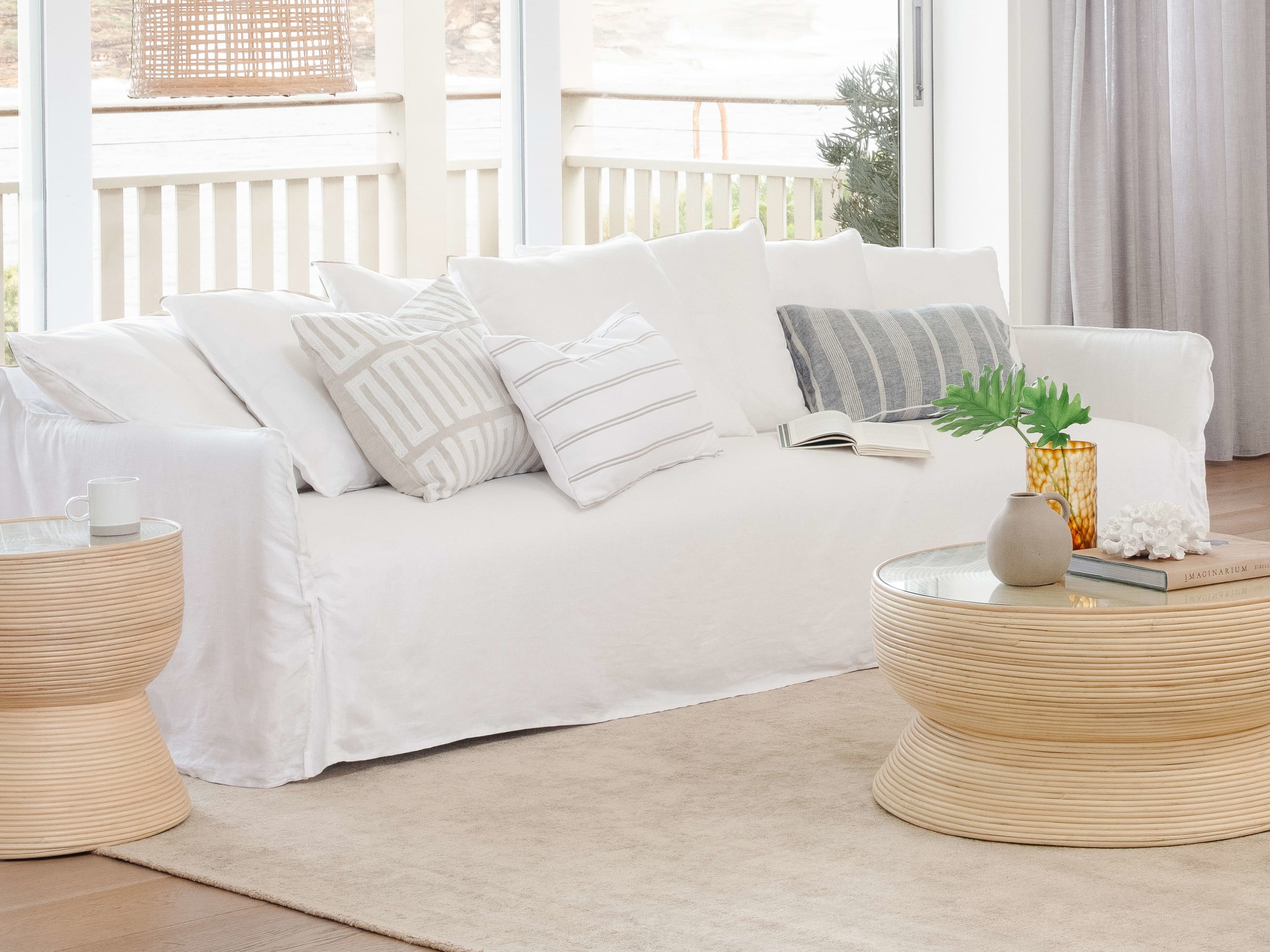Oz shop design lounges